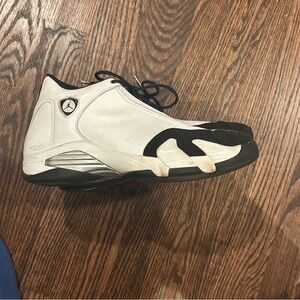 Jordan 14 Retro black toe (2014) - white and red